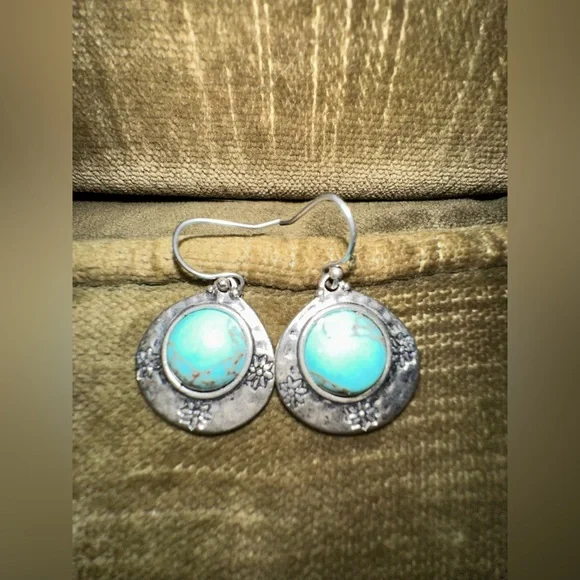 Fashion silver and faux turquoise dangle earrings - Picture 4 of 9